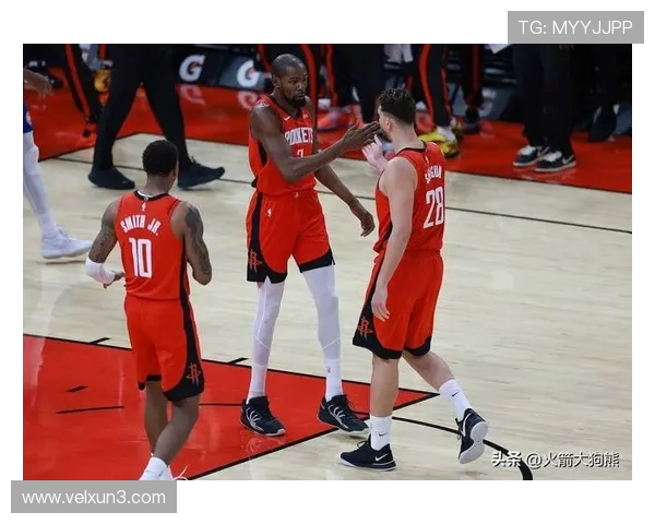 美媒盛赞火箭打造新文化！休城瞄准湖人双星，白魔 + 兰代尔成关键筹码